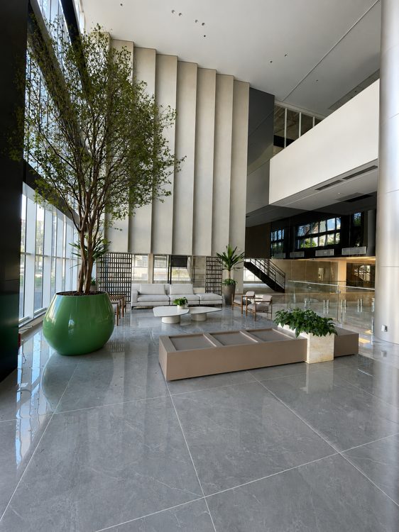 Lobby do Centro Médico DOM, em Cascavel